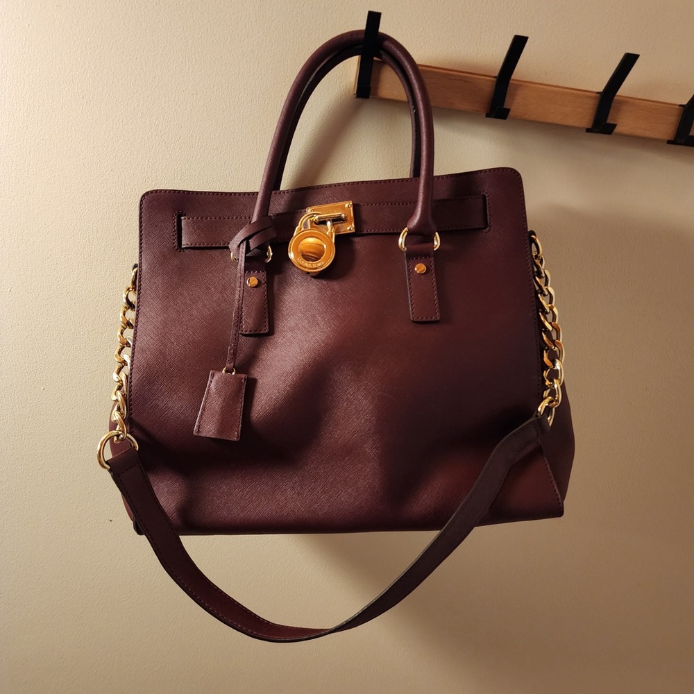 Elegant Brown Leather Handbag
